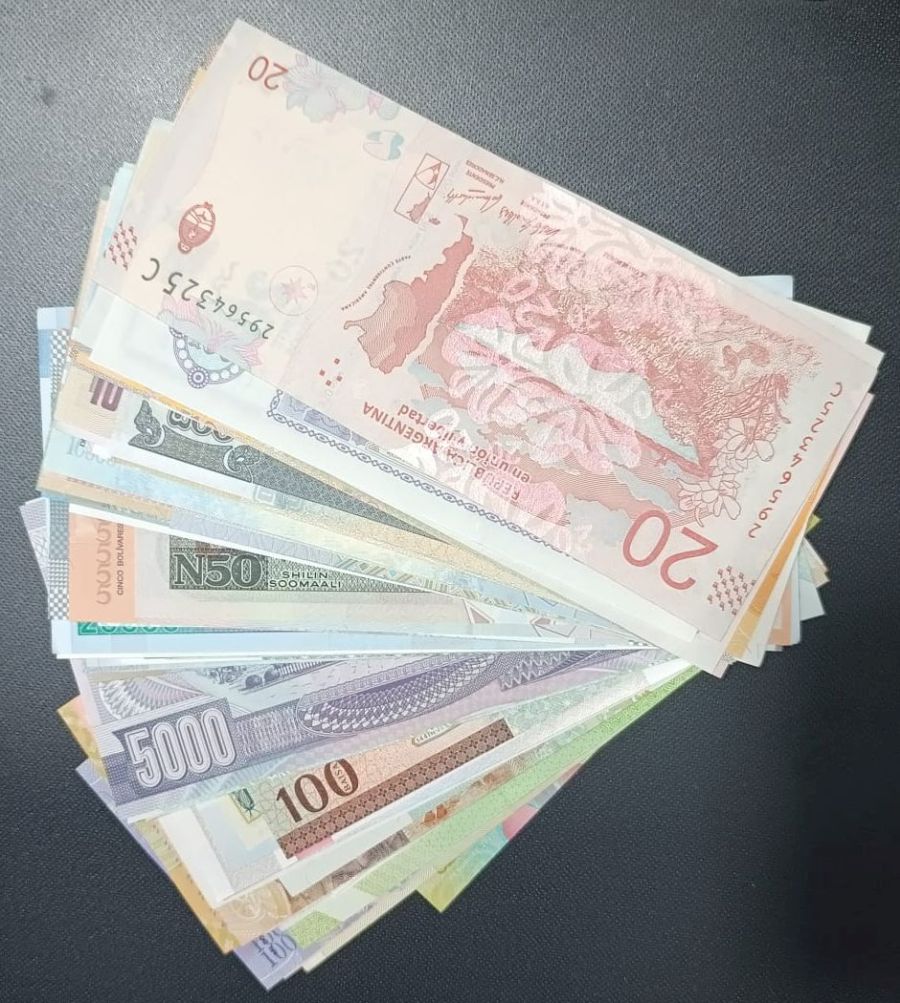 100 Billetes del Mundo UNC